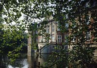Ostbevern, Kreis Warendorf, Münster, Muenster, Münsterland, Muensterland, Blick auf Schloss, Wasserschloss Loburg, Bischöfliches, Bischoefliches Gymnasium Johanneum