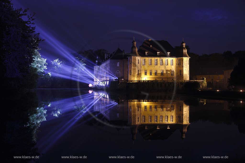 Wasserschloss Schloss Dyck in Jchen Juechen Nachtaufnahme whrend der Illumina 2008