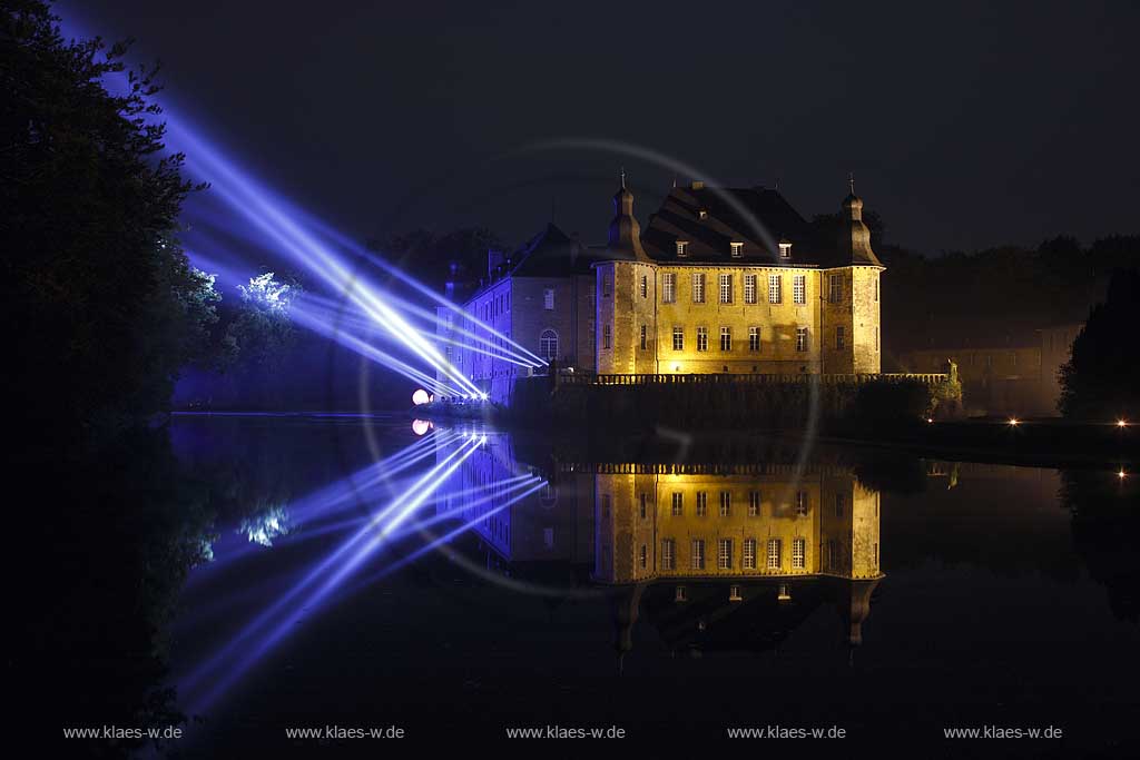 Wasserschloss Schloss Dyck in Jchen Juechen Nachtaufnahme whrend der Illumina 2008