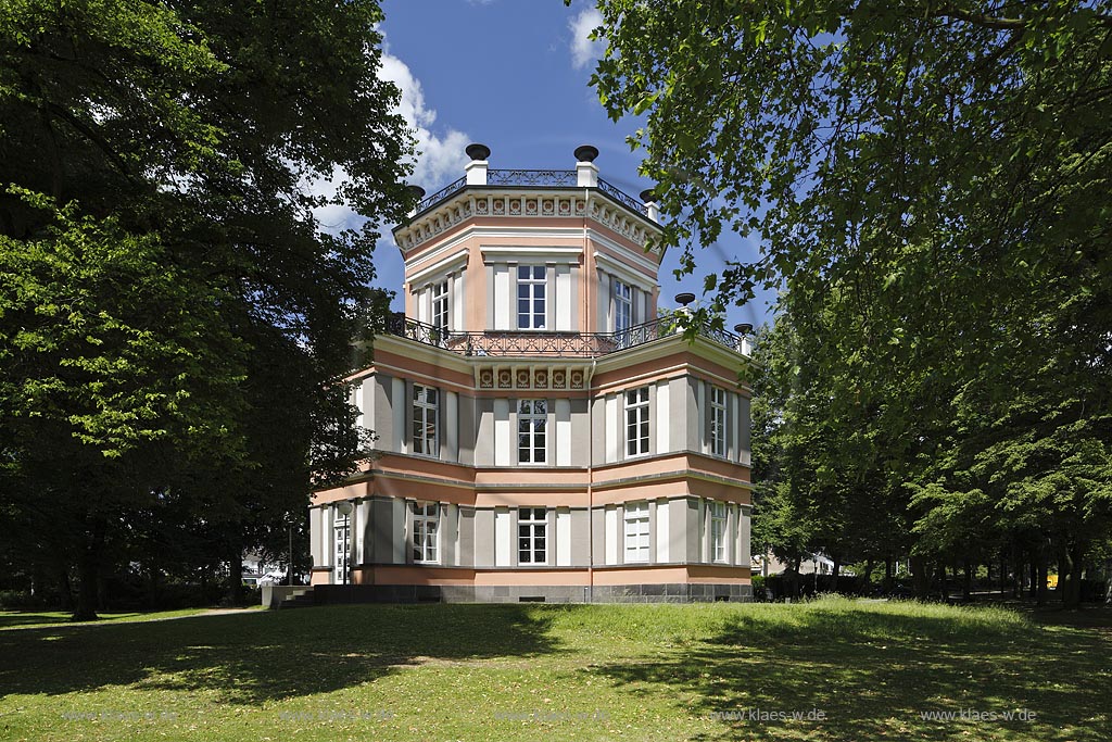 Krefeld-Linn, Haus Greiffenhorst, auch Greiffenhorstschloesschen und Schloss Greiffenhorst genannt; Krefeld-Linn, house Haus Greiffenhorst, as known as Greiffenhorstschlsschen and castle Schloss Greiffenhorst.