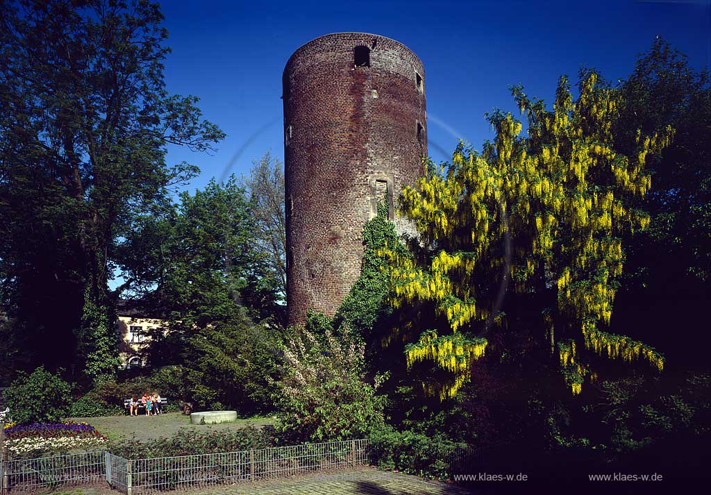 Uerdingen, Krefeld, Landschaftsverband Rheinland, Regierungsbezirk Dsseldorf, Niederrhein, Blick auf Eulenturm in Sommerlandschaft