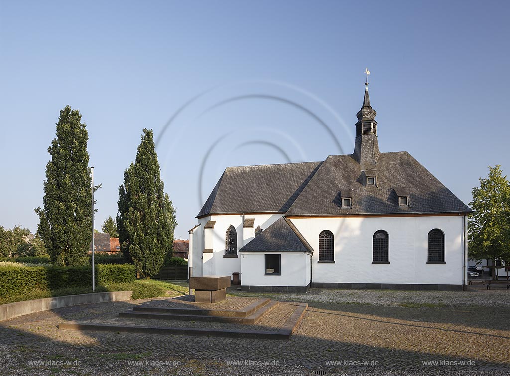 Meerbusch Niederdonk, Gnadenkapelle "Maria in der Not"; Meerbusch Niederdonk, chapel Gnadenkapelle "Maria in der Not".