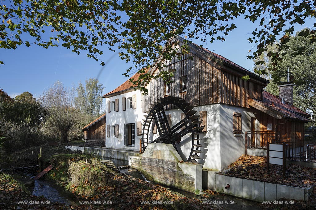 Moers, die Aumuehle, auch Obere Wassermuehle genannt, ist eine denkmalgeschuetzte Wassermuehle in Moers; Moers, mill Aumuehle, as known as mill Wassermuehle.