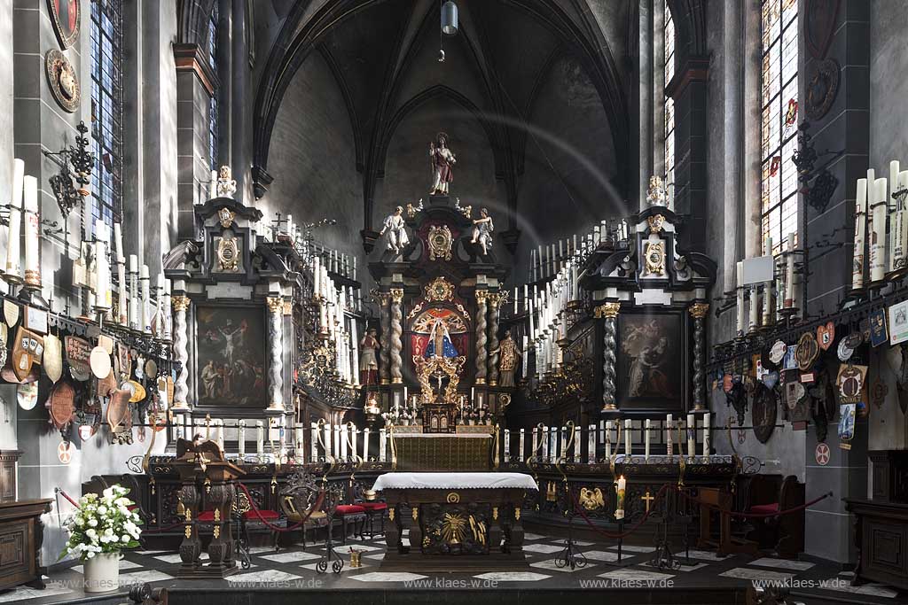 Kevelaer, Wallfahrtsort, innenaufnahme der Kerzenkapelle; The candle chapel in Kevelaer, place of pilgrimage