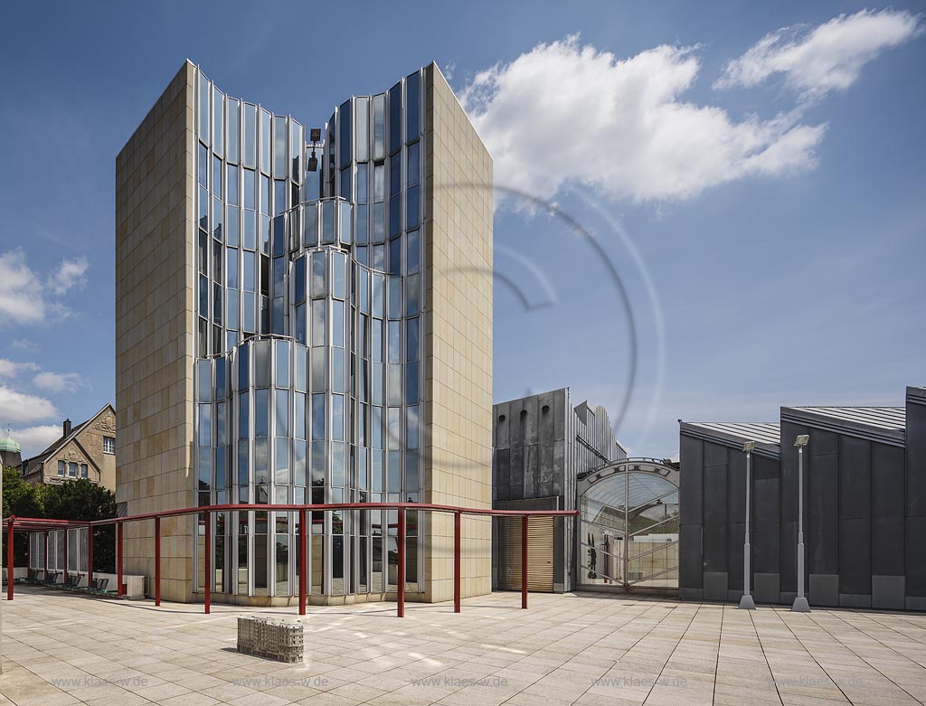 Moenchengladbach, Staedtisches Museum Abteiberg, es ist ein Museum fuer Bildende Kunst des 20. und 21. Jahrhunderts und wurde zwischen 1972 und 1982 erbaut; Moenchengladbach, museum Staedtisches Museum Abteiberg.