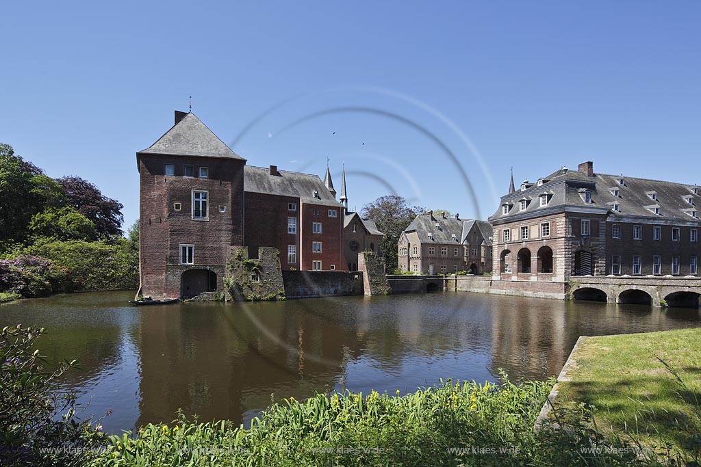 Weeze, Wasserschloss Schloss Wissen; Weeze, moated castle Schloss Wissen.