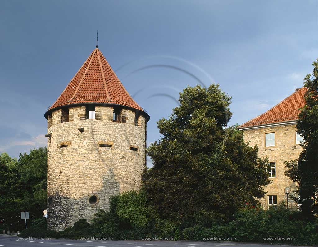 Blick auf den Buergergehorsamsturm am Hasetorwall in Osnabrueck in Niedersachsen