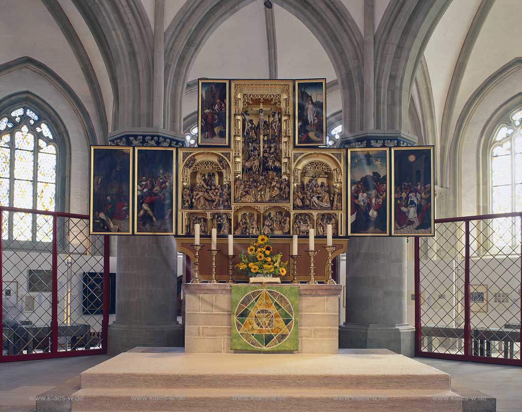 Blick in die Marienkirche in Osnabrueck, Osnabrck mit Sicht auf den Altar in Niedersachsen