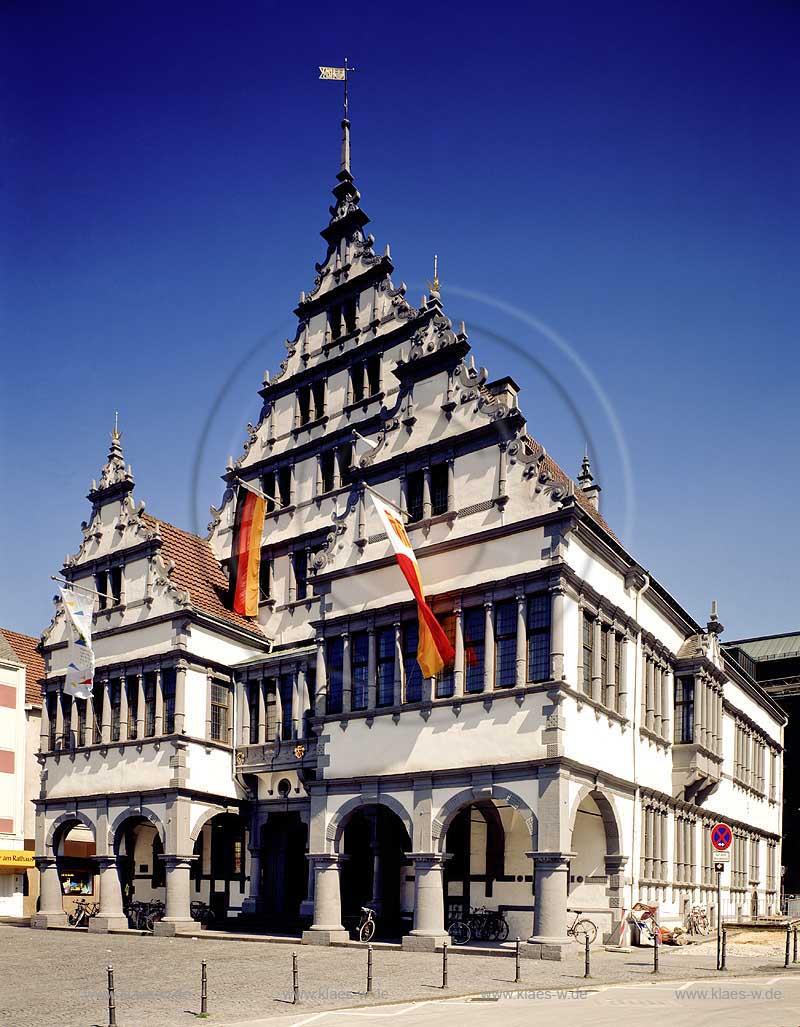 Paderborn, Regierungsbezirk Detmold, Kreis Paderborn, Ostwestfalen, Blick auf Rathaus im Sommer