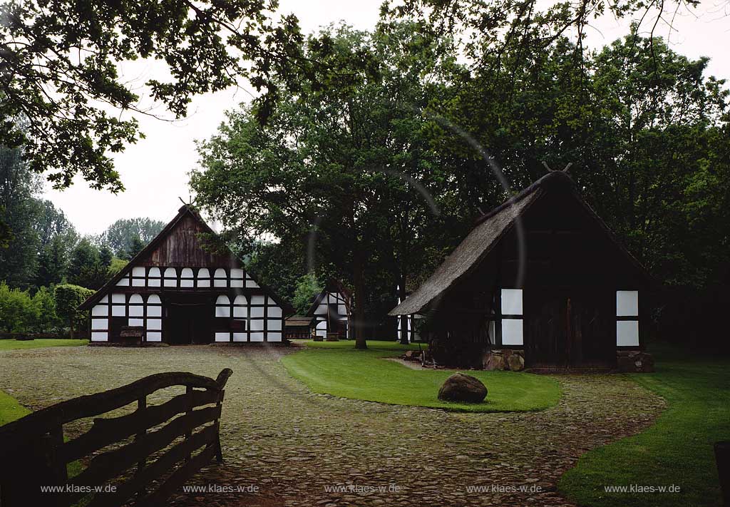 Rahden, Kreis Minden-Lbbecke, Kreis Minden-Luebbecke, Regierungsbezirk Detmold, Ostwestfalen, Blick auf Museumshof mit historischen Haeusern, Husern    