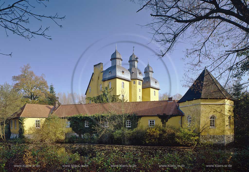 Schlo Holte-Stukenbrock, Kreis Gtersloh, Kreis Guetersloh, Ostwestfalen, Regierungsbezirk Detmold, Blick auf Schloss Holte, Holter Schloss, in Herbststimmung