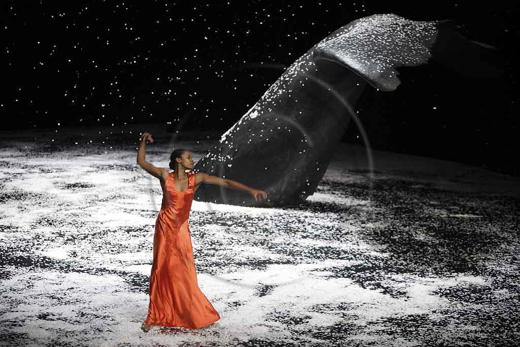 Blick auf Buehne, Bhne des Stadttheater in Wuppertal Elberfeld bei der Generalprobe des Stck, Stueck Ten Chi von Pina Bausch, Tanztheater Pina Bausch