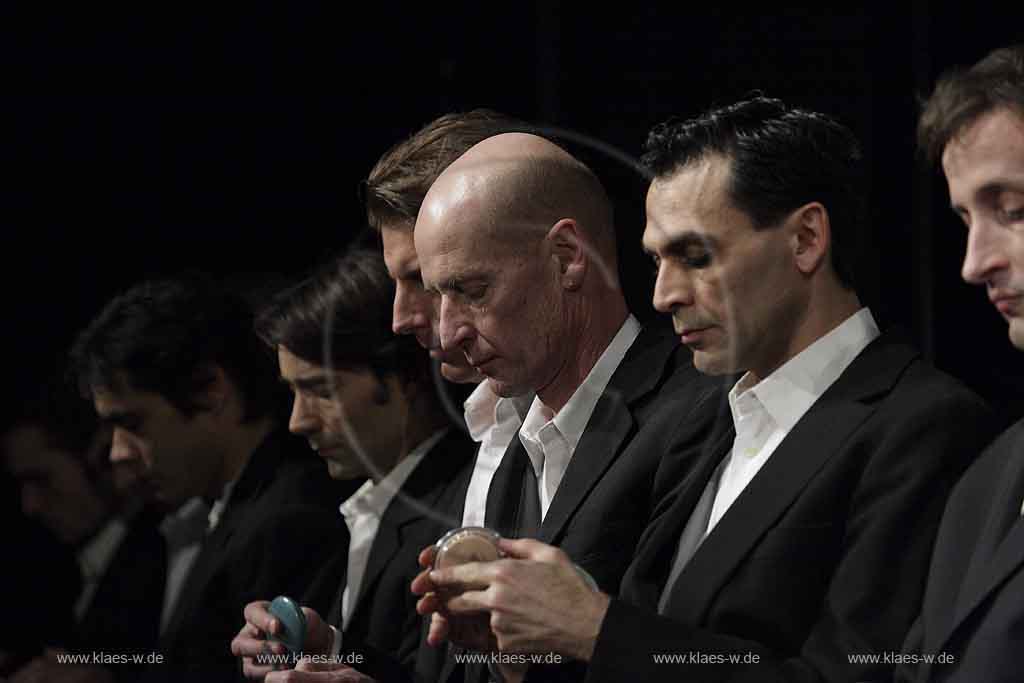 Blick auf Buehne, Bhne des Stadttheater in Wuppertal Elberfeld bei der Generalprobe des Stck, Stueck Victor von Pina Bausch, Tanztheater Pina Bausch