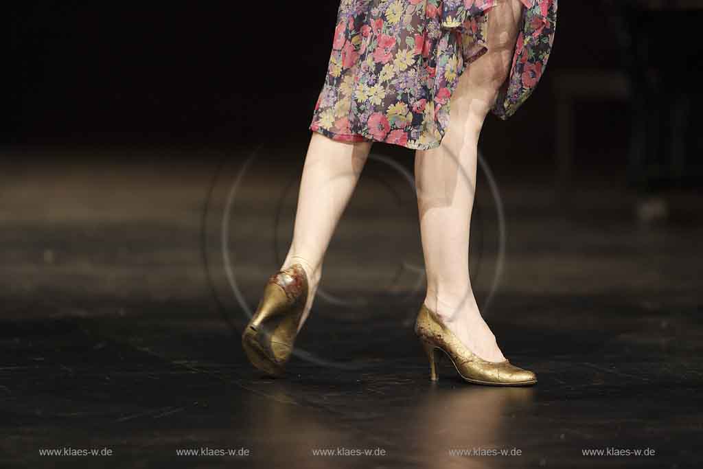 Blick auf Buehne, Bhne des Stadttheater in Wuppertal Elberfeld bei der Generalprobe des Stck, Stueck Victor von Pina Bausch, Tanztheater Pina Bausch