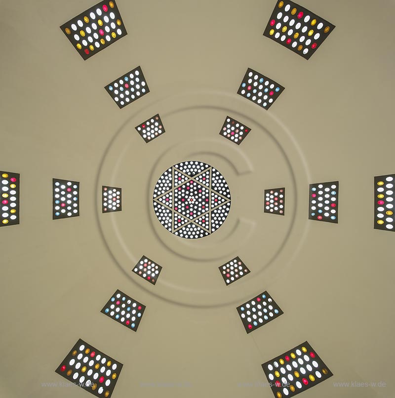 Essen Huttrop, Neue Synagoge "Haus des Gebets", "Haus der Versammlung", Kuppel mit Glasbetonfenster mit Davidstern; Essen Huttrop, synagogue Neue Synagoge, cupola with a window with a star Davidstern.