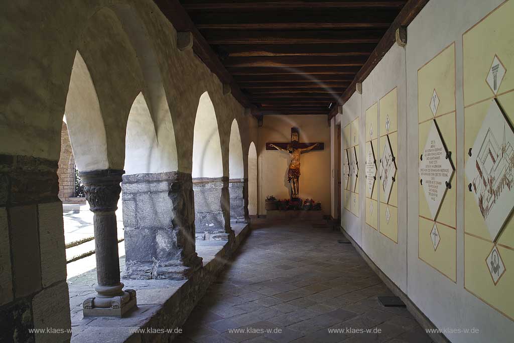Essen, Dom Kreuzgang, dome cross-coat, cloister