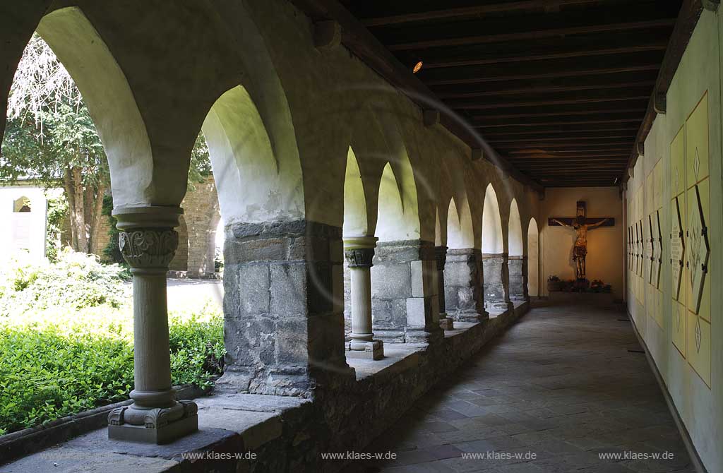 Essen, Dom Kreuzgang, dome cross-coat, cloister