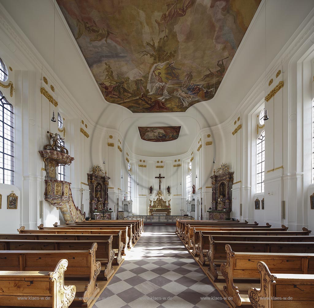 Blieskastel, Schlosskirche St. Anna und St. Phillip, Blick durch das Langhaus zum Altar; Blieskastel, castle church St. Anna and St. Phillip, view through the nave to the altar.