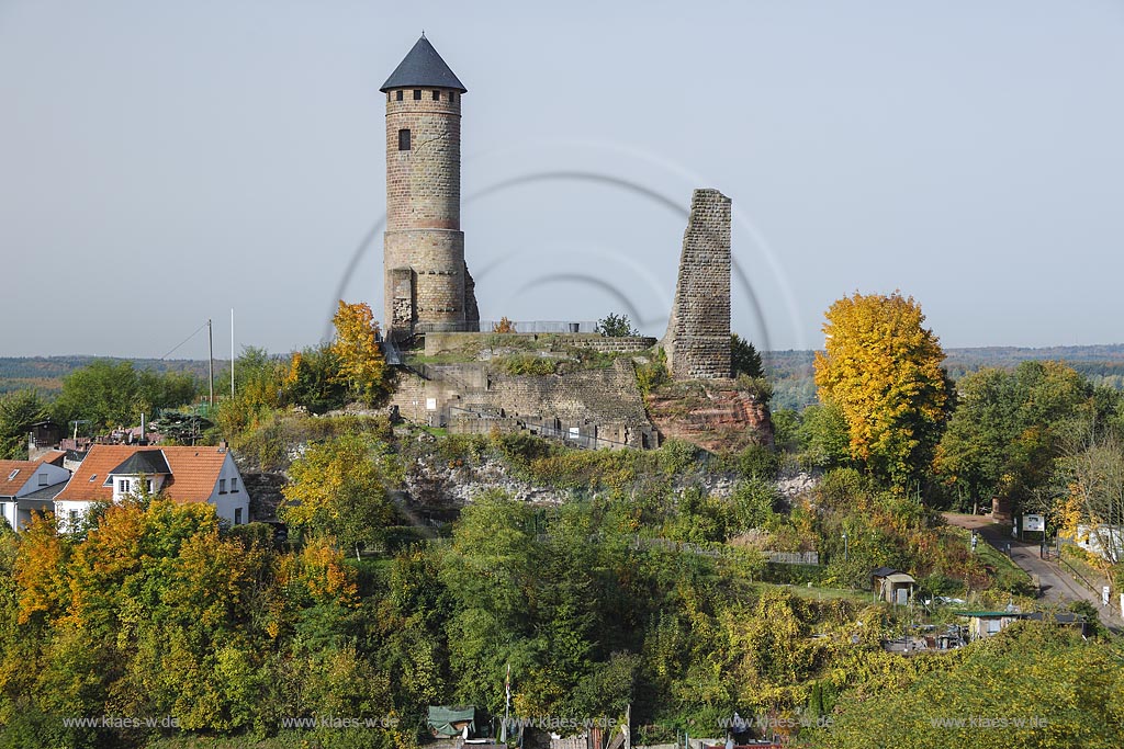 Kirkel-Neuhaeusel, Burgruine Burg Kirkel; Kirkel-Neuhaeusel, castle ruin Burg Kirkel.