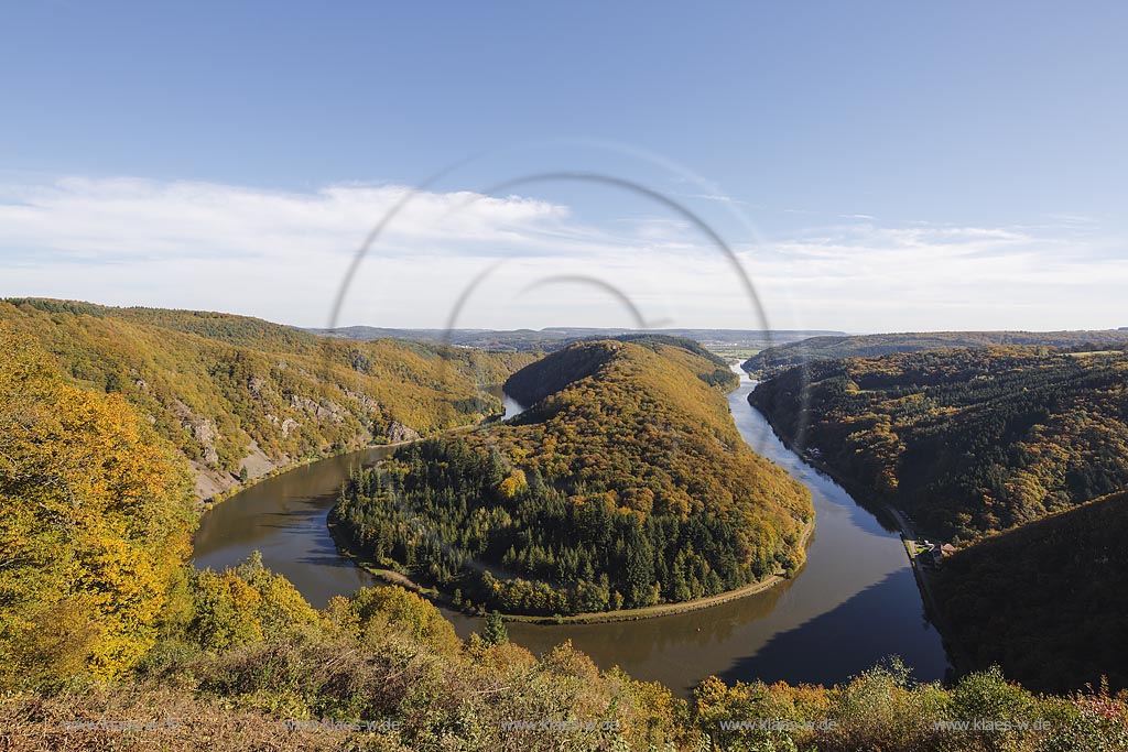 Mettlach-Orscholz, Blick vom Cloef auf die grosse Saarschleife; Mettlach-Orscholz, view from Cloef to the  sinuosity  of the river Saar.