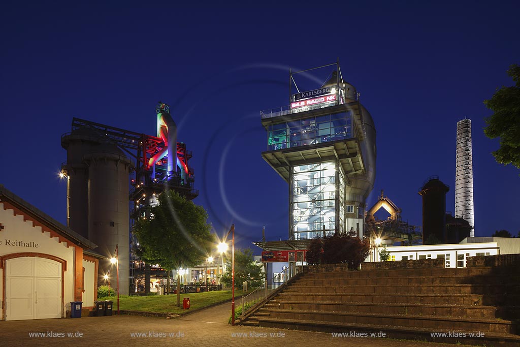 Neunkirchen Saar, "Altes HuettenAreal" zur blauen Stunde, illuminiert; Neunkirchen Saar, aggregation of industrial heritage "Altes HuettenAreal" at blue hour.