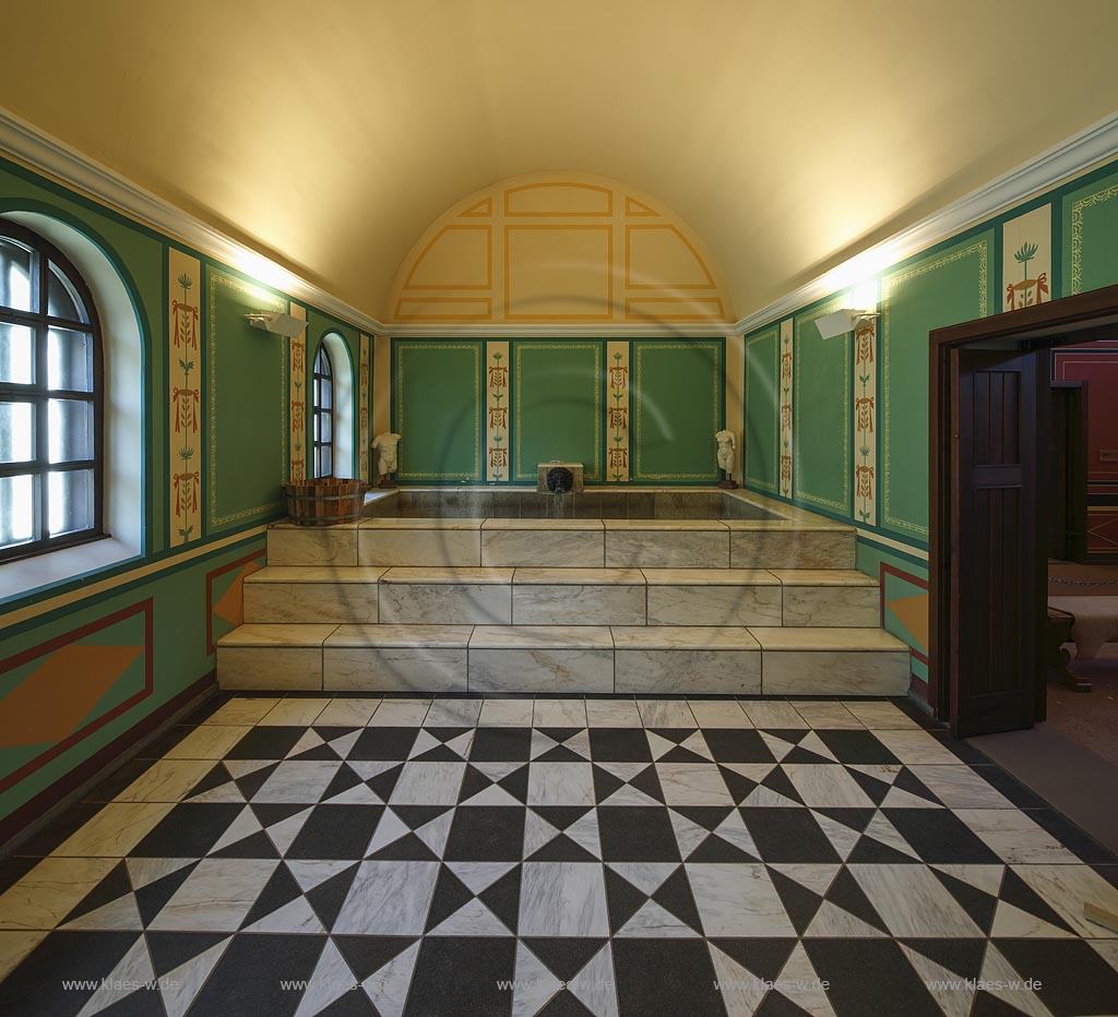 Gemeinde Perl Villa Borg Innenansicht auf das Heissbad  der Villa; interior view to the steam bath 