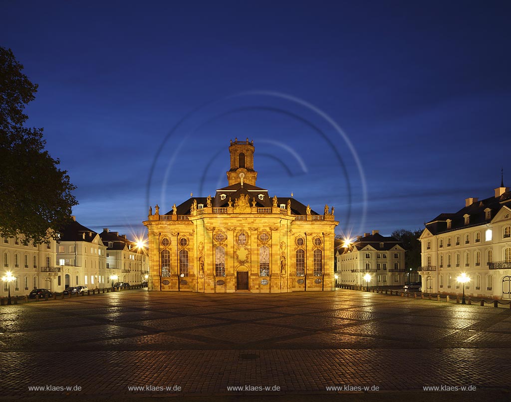 Saarbruecken, Alt-Saarbruecken, Blick auf die Ludwigskirche zur blauen Stunde, sie gilt als einer der bedeutendsten evangelischen barocken Kirchenbauten Deutschlands; Saarbruecken, Alt-Saarbruecken, view to the church Ludwigskirche at blue hour.