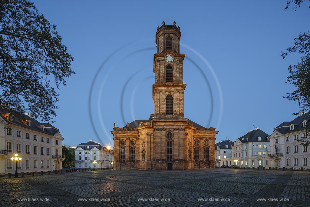 Saarbruecken Ludwigskirche 1775 wurde die Kirche durch  Ludwig fertiggestellt, nach dem sie auch benannt wurde , nachdem sein Vater Heinrich bereits 1762 damit begonnen hatte, die Bauarbeiten aber aus Geldmangel eingestellt werden mussten; view to one of the eldest churches in Saarbruecken.