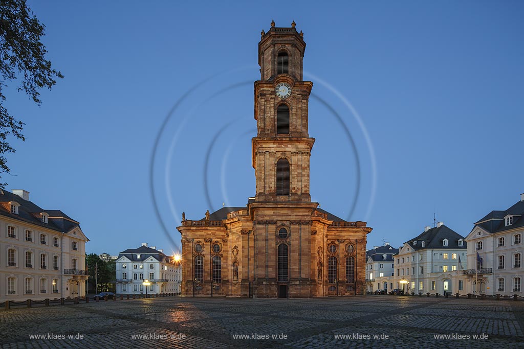 Saarbruecken Ludwigskirche 1775 wurde die Kirche durch  Ludwig fertiggestellt, nach dem sie auch benannt wurde , nachdem sein Vater Heinrich bereits 1762 damit begonnen hatte, die Bauarbeiten aber aus Geldmangel eingestellt werden mussten; view to one of the eldest churches in Saarbruecken.