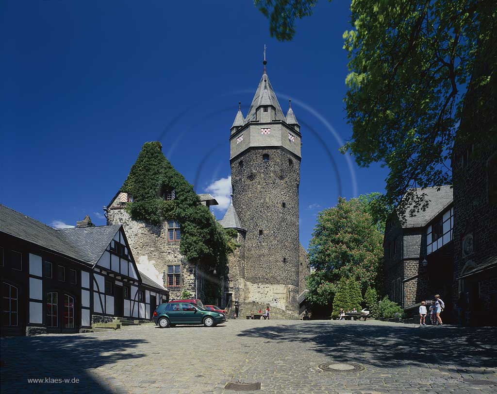 Altena, Blick auf Burghof, Sauerland