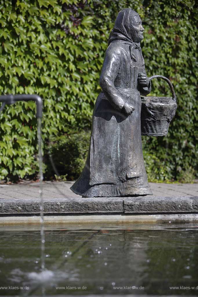 Arnsberg, Butterbettken, Blick auf Denkmal, Sauerland