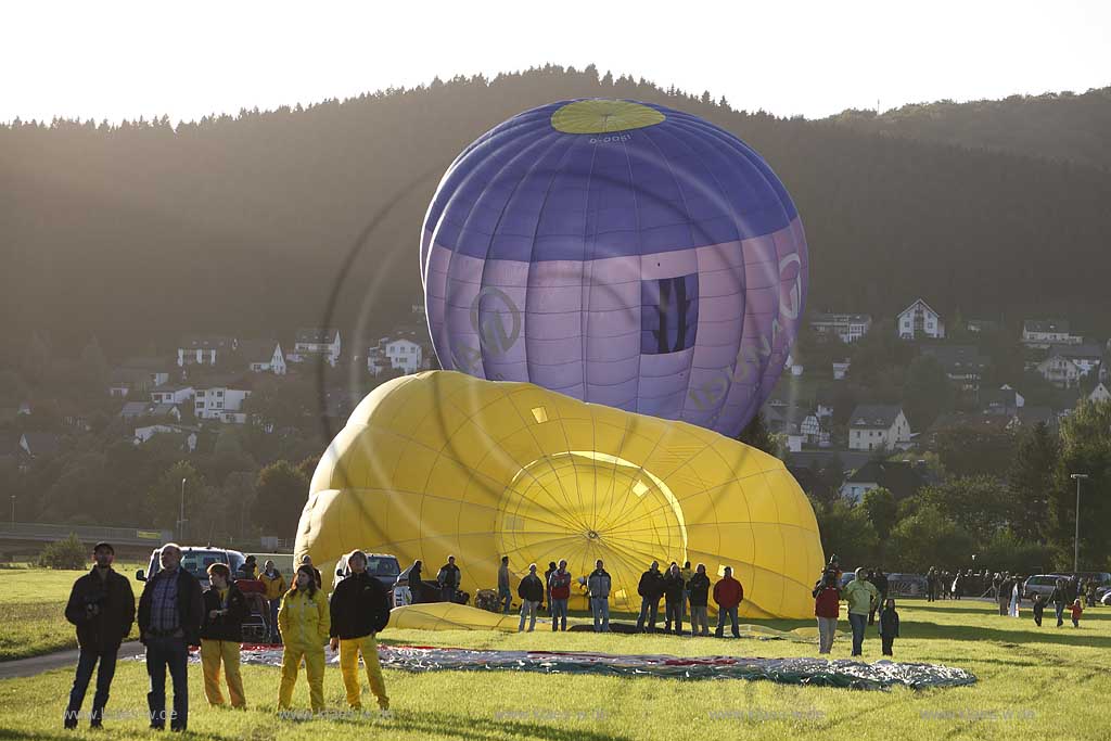 Arnsberg-Oeventrop, Flugplatz, Warsteiner Montgolfiade, Sauerland, Hochsauerland