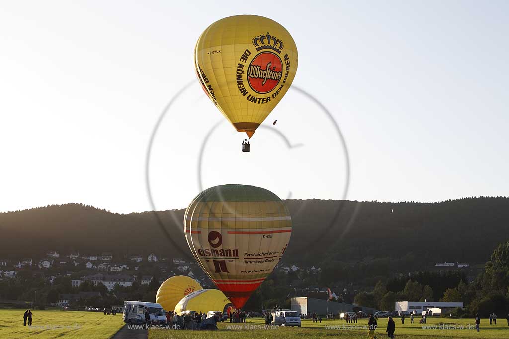 Arnsberg-Oeventrop, Flugplatz, Warsteiner Montgolfiade, Sauerland, Hochsauerland