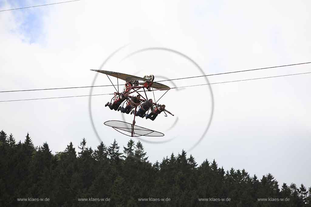 Bestwig, Fort Fun, Blick auf Wild Eagle Drachenflieger, Sauerland