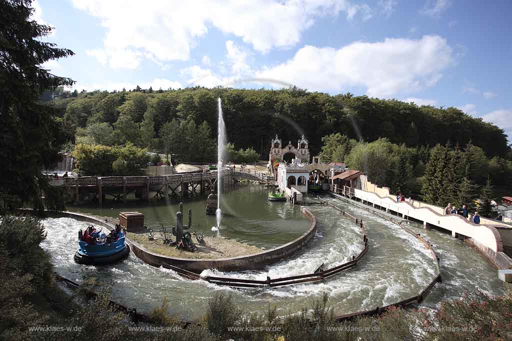 Bestwig, Fort Fun, Blick auf Wildwasserbahn, Sauerland