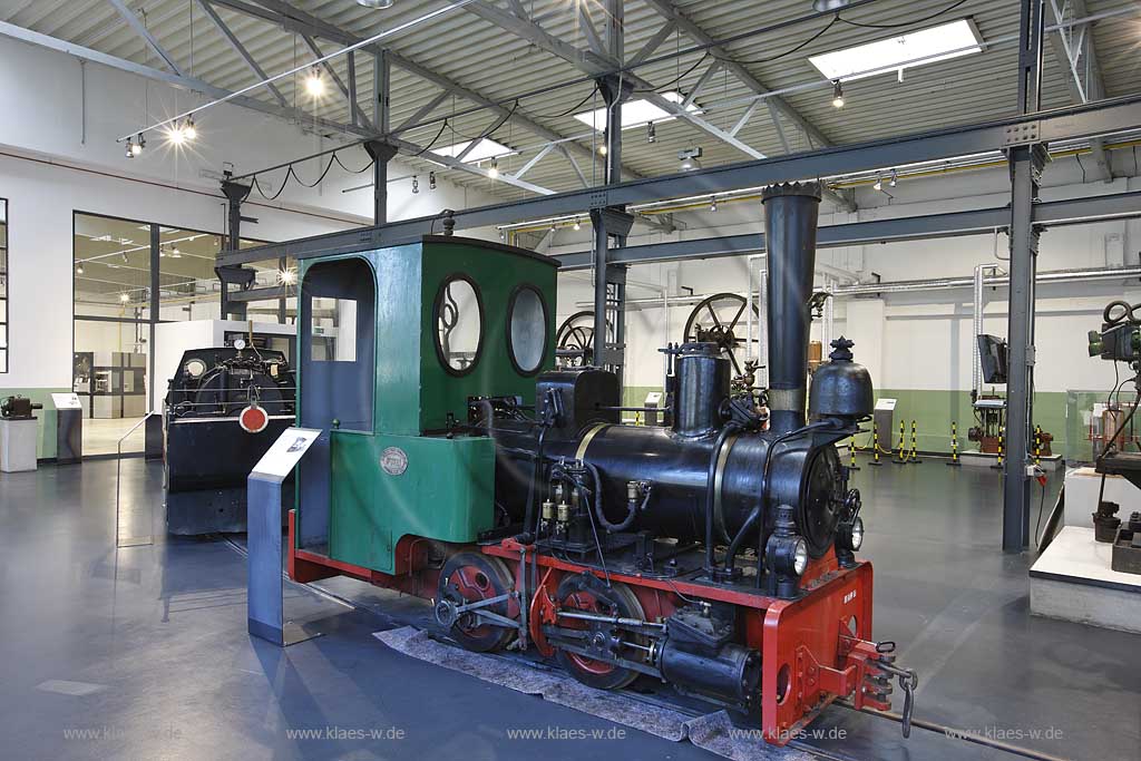 Eslohe, Maschinen- und Heimatmuseum, Maschinenhalle mit Dampflok, Dampflokomotive und Dampfmaschinen; museum of machines, engenes, machinery and local history with steam locomotive and steam engines