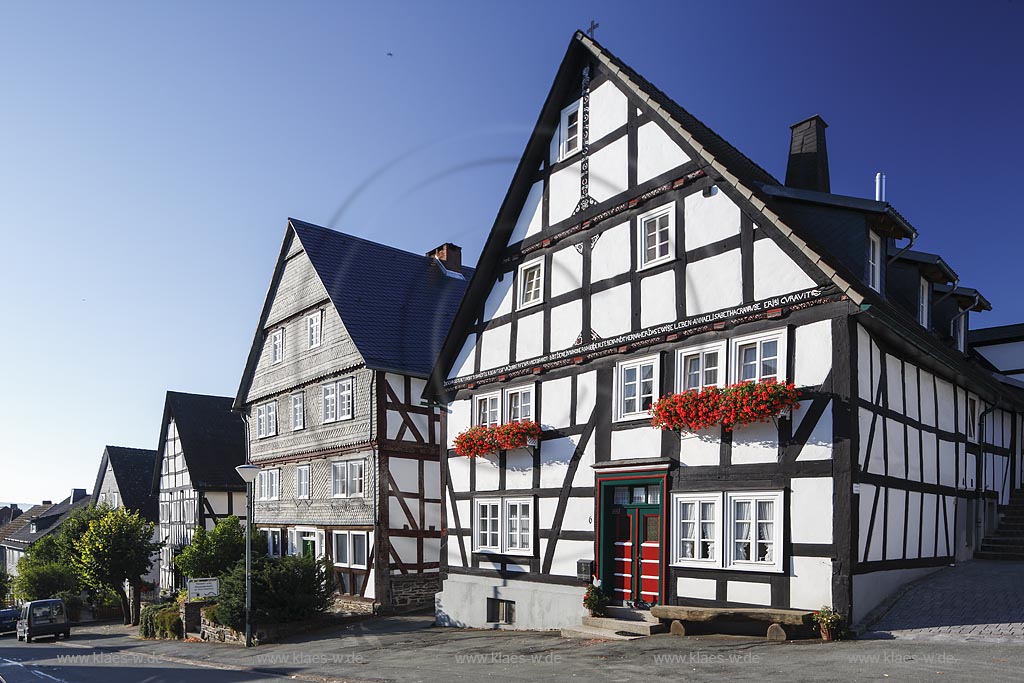 Hallenberg, Fachwerkhaeuser in der Petrusstrasse; Hallenberg, frame houses in the street Petrusstrasse.