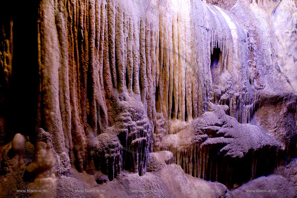 Iserlohn, Maerkischer Kreis, Mrkischer Kreis, Dechenhoehle, Dechenhhle, Tropfsteinhoehle, Tropfsteinhhle, Blick auf Orgel in der Orgelgrotte, Sauerland