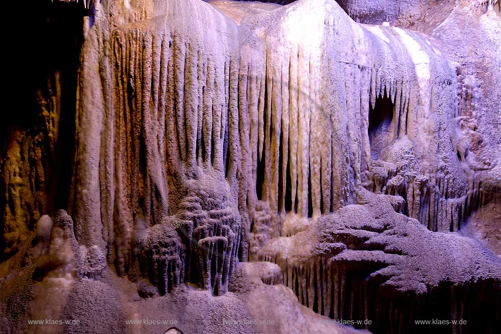 Iserlohn, Maerkischer Kreis, Mrkischer Kreis, Dechenhoehle, Dechenhhle, Tropfsteinhoehle, Tropfsteinhhle, Blick auf Orgel in der Orgelgrotte, Sauerland