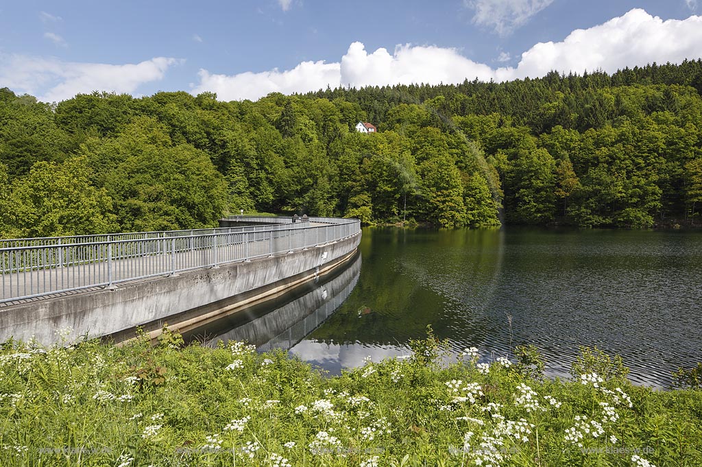 Kierspe, Jubachtalsperre, Staumauer; Kierspe, barrage Jubachtalsperre, dam.