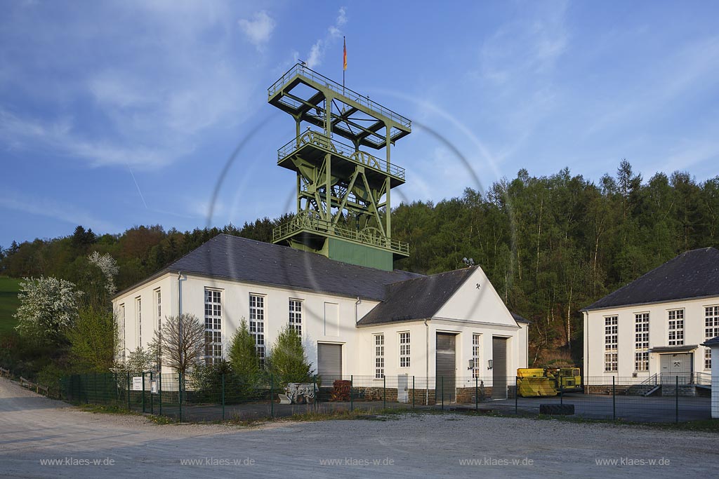 Lennestadt-Meggen, Bergbaumuseum Siciliaschacht mit Foerderturm; Lennestadt-Meggen, museum Bergbaumuseum Siciliaschacht.