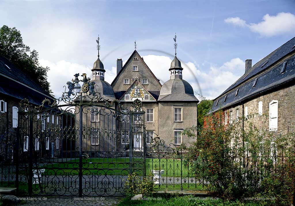 Luedenscheid, Ldenscheid, Maerkischer Kreis, Mrkischer Kreis, Blick auf Schloss Neuenhof, Sauerland