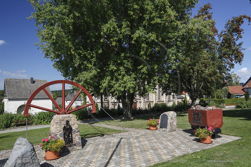 Marsberg Giershagen, Gedenkstaette im Bergbaudorf Giershagen, sie  soll an die jahrhundertealte Tradition des Bergbaus im Bereich Giershagen erinnern. Sie wurde vom Knappenverein Glueck Auf Giershagen e.V. errichtet, dem einzigen im Sauerland noch bestehenden Knappenverein.; Marsberg Giershagen, memorial place in the village Bergbaudorf Giershagen.