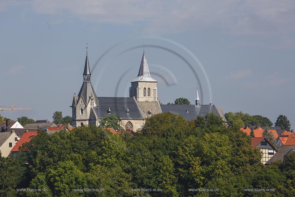 Marsberg Obermarsberg, Nikolaikirche und Stiftskirche St. Petrus und Paulus; Marsberg Obermarsberg, churches Nikolaikirche and abbey church St. Petrus and Paulus.