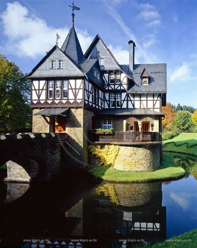 Meinerzhagen, Maerkischer Kreis, Mrkischer Kreis, Blick auf Schloss Badinghagen, Sauerland