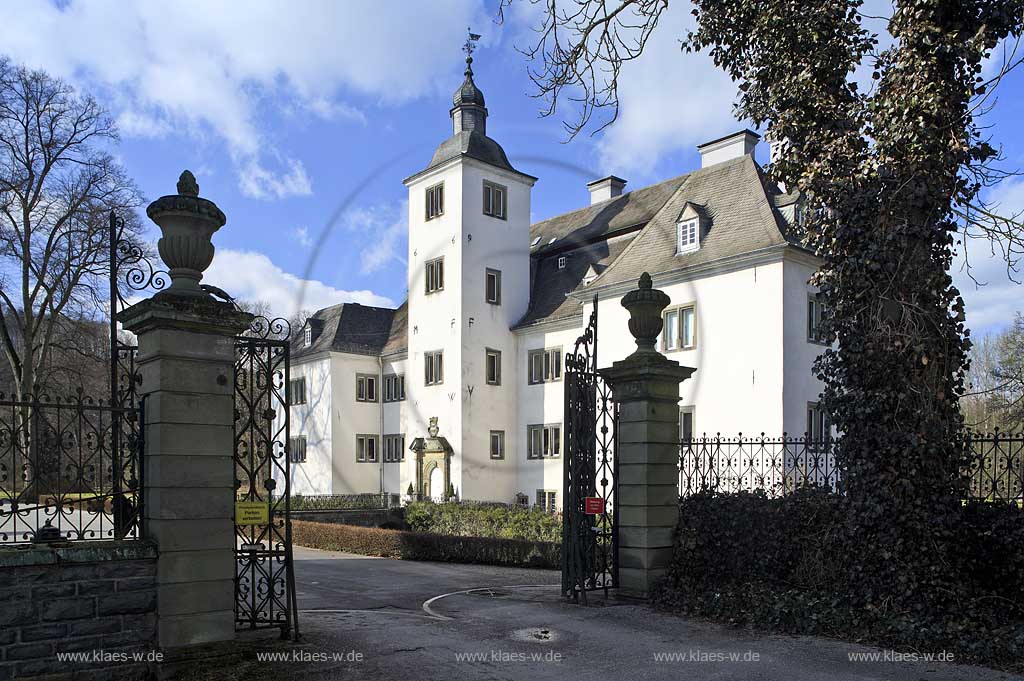 Meschede Schloss Laer im Ruhrtal, Castle Laer near Meschede in Ruhr valley