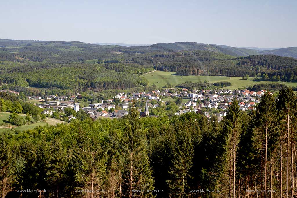 Neuenrade, Maerkischer Kreis, Mrkischer Kreis, Blick auf Ort und Landschaft, Sauerland