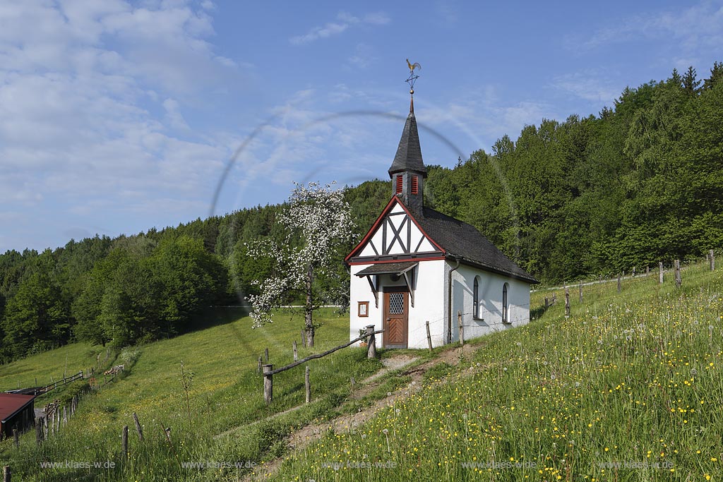 Olpe Hitzendumicke, St. Valentin Kapelle, von der Familie Hitze 1724  errichtet; Olpe Hitzendumicke, chapel St. Valentin Kapelle. 