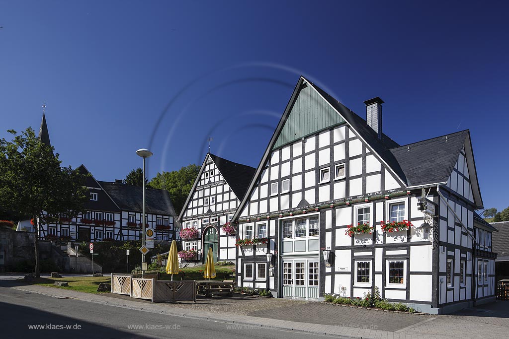 Olsberg Assinghausen, Fachwerkhaeuser in der Grimmestrasse; Olsberg Assinghausen, frame houses in the street Grimmestrasse.