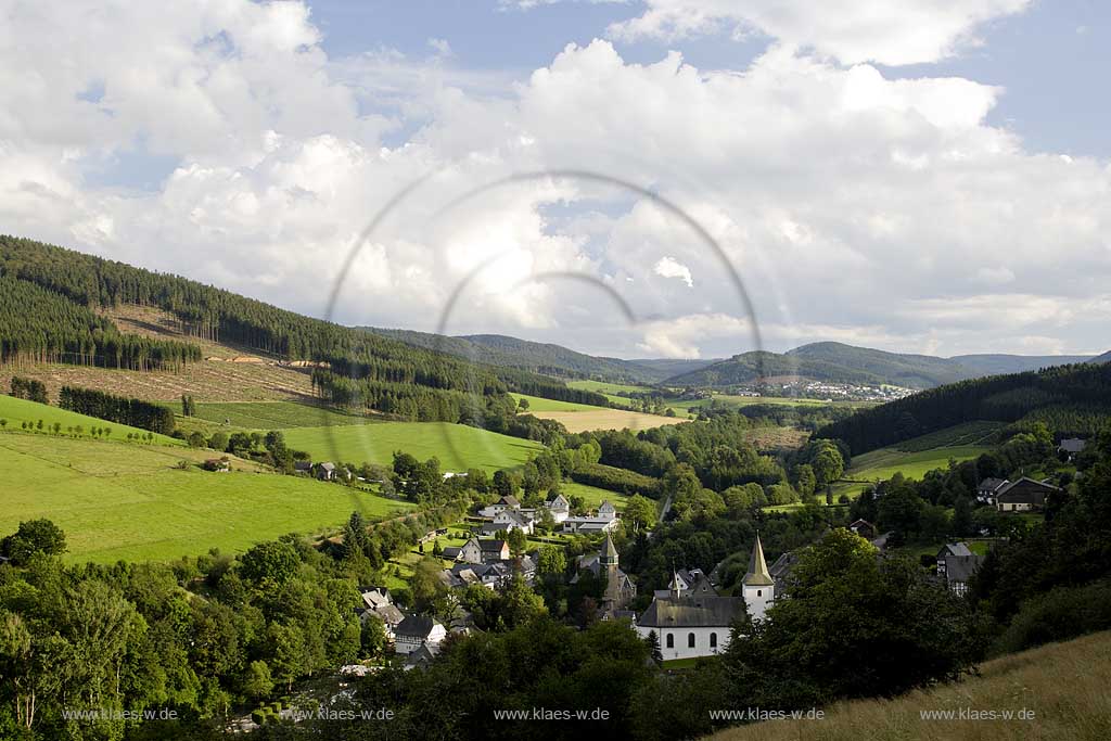 Olsberg, Brunskappel, Hochsauerlandkreis, Blick auf Ort und Landschaft, Sauerland